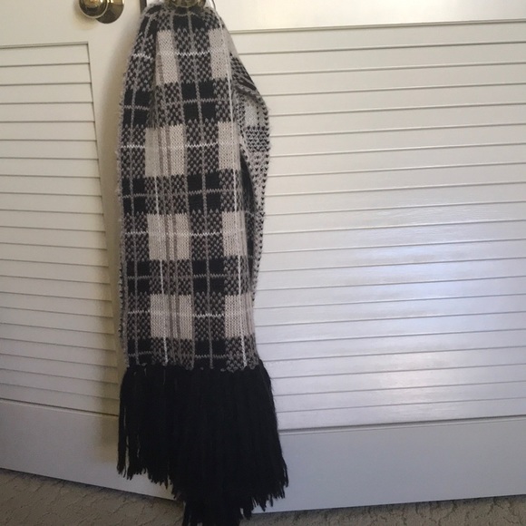 Kate Spade scarf, check pattern - Picture 2 of 3